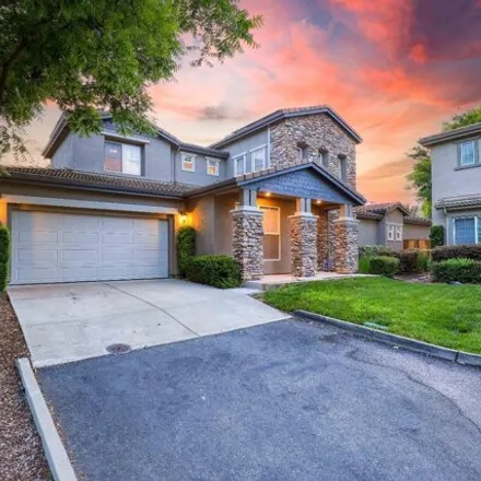 Buy this 3 bed house on Whitney Oaks Drive in Rocklin, CA 95677