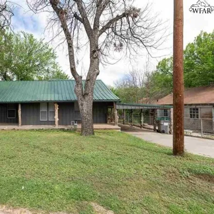Rent this 3 bed house on 386 West Wichita Street in Henrietta, TX 76365