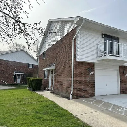 Buy this 2 bed condo on Todd Mark Lane in Clinton Charter Township, MI 48038