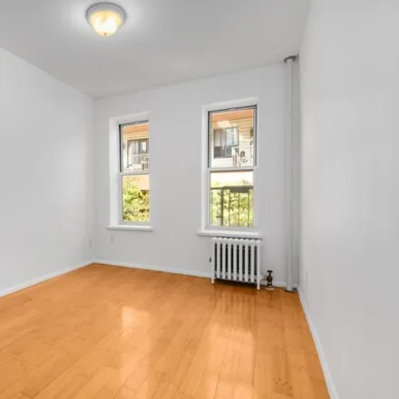 Image 4 - 451 West 44th Street, New York, NY 10036, USA - House for rent