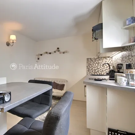 Image 4 - 10 Rue Tholozé, 75018 Paris, France - Duplex for rent