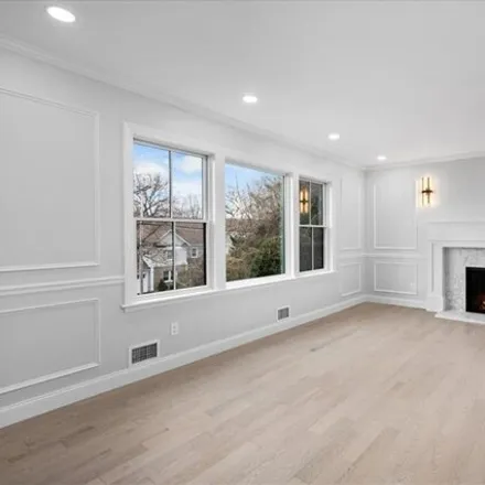 Image 3 - 44 Church Lane, Village of Scarsdale, NY 10583, USA - House for sale