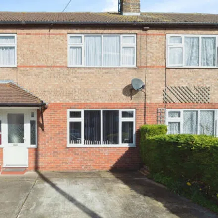 Buy this 3 bed townhouse on Newington Avenue in Southend-on-Sea, SS2 4RD
