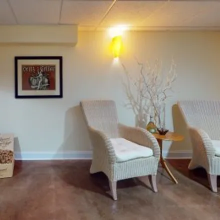 Buy this 4 bed apartment on 1623 South Ridge Drive in Golden Corridor, Arlington Heights