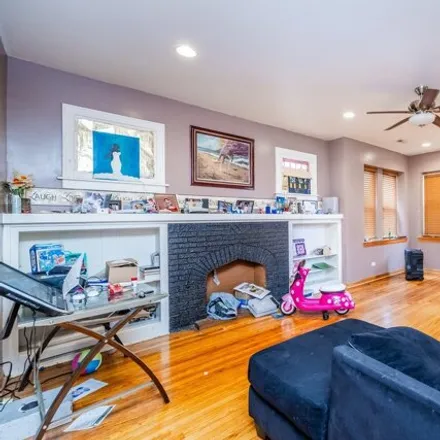 Image 3 - 5309 W Congress Pkwy, Chicago, Illinois, 60644 - House for sale