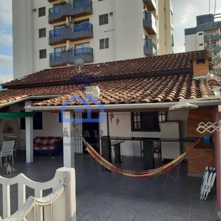 Buy this 3 bed house on Rua Bartolomeu Bueno da Silva in Martin de Sá, Caraguatatuba - SP