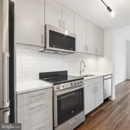 Rent this studio apartment on 490 Green Street in Philadelphia, PA 19123