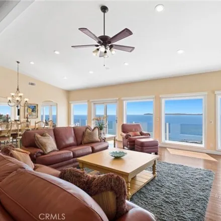 Buy this 3 bed house on 948 Del Mar Avenue in Laguna Beach, CA 92651