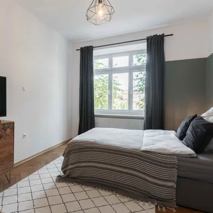 Rent this 4 bed room on Einsteinstraße 46 in 81675 Munich, Germany