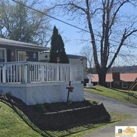 Image 2 - 249 Elm Street, Greensburg, Green County, KY 42743, USA - House for sale