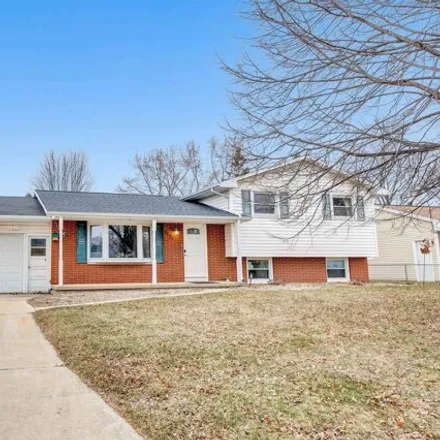 Buy this 4 bed house on 1108 Valley View Road in Ashwaubenon, WI 54304