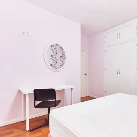 Rent this 1 bed room on Calle Virgen de Robledo in 7, 41010 Seville