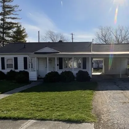 Buy this 3 bed house on 533 Glenwood Drive in Fremont, OH 43420