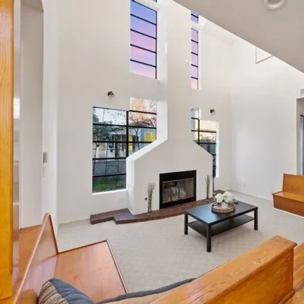 Image 4 - 8734 Wiley Post Avenue, Los Angeles, CA 90045, USA - House for sale