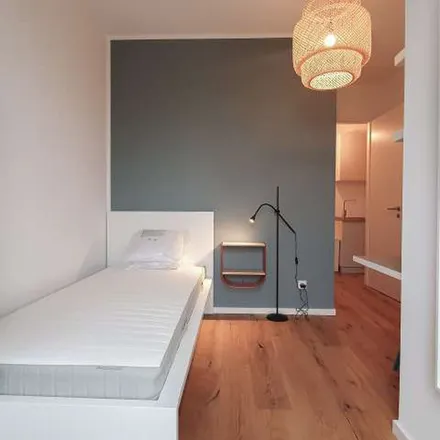 Rent this 4 bed apartment on U Leopoldplatz in Nazarethkirchstraße, 13353 Berlin