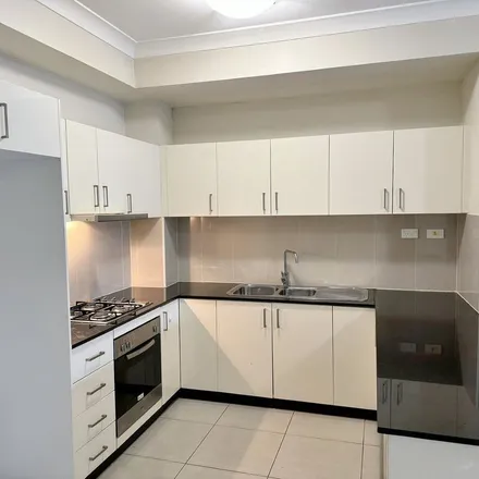 Image 4 - Freeman Street, Warwick Farm NSW 2170, Australia - Apartment for rent