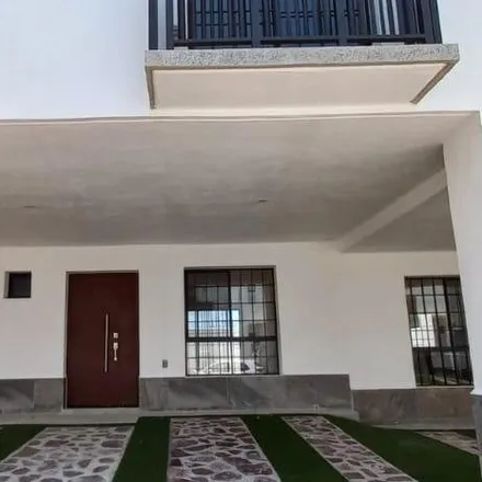 Rent this 3 bed house on Bosque Endrino in El Dorado, 37590 León