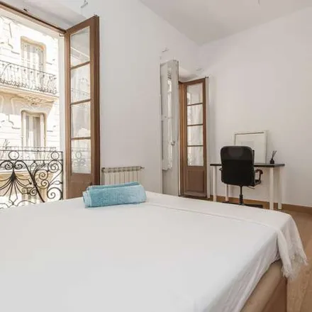 Rent this 3 bed apartment on Hostal Castilla II Puerta del Sol in Calle del Marqués Viudo de Pontejos, 2