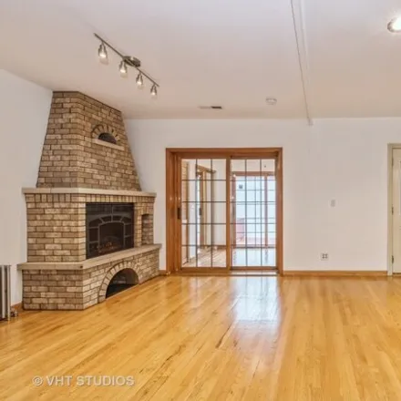 Image 3 - 3007 North Narragansett Avenue, Chicago, IL 60634, USA - House for sale