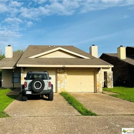 Buy this studio house on 1329 Conway Drive in San Marcos, TX 78666