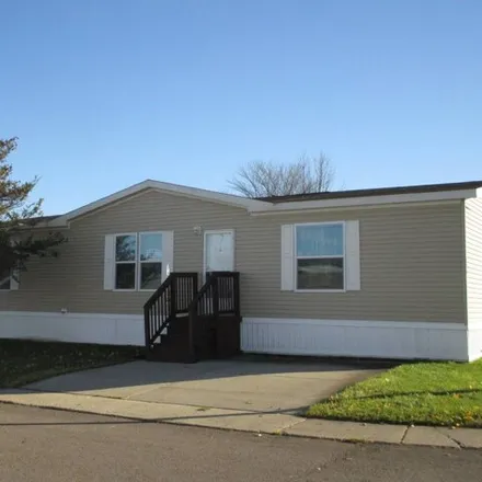 Buy this studio apartment on 103 Suzanne Boulevard in White Lake Charter Township, MI 48386