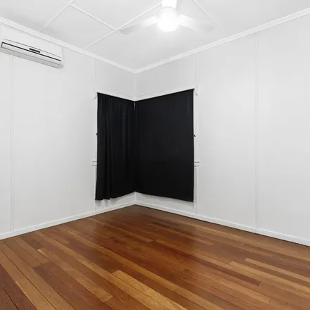 Image 3 - Bowen Terrace, The Range QLD 4700, Australia - Apartment for rent