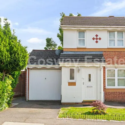 Rent this 3 bed house on Longfield Avenue in Grahame Park, London