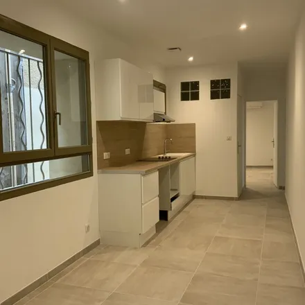 Rent this 4 bed apartment on Porte de Narbonne in Rue Narbonne, 30250 Sommières