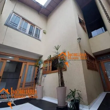 Buy this 2 bed house on Rua Osasco in Maia, Guarulhos - SP