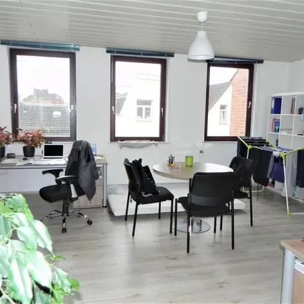 Rent this 4 bed apartment on Bachstelzenweg in 28219 Bremen, Germany