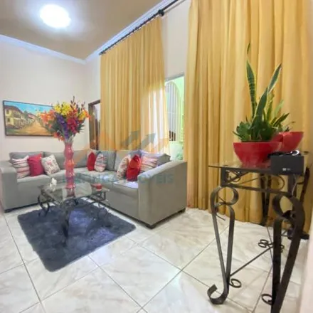 Buy this 2 bed house on Avenida Macapá in Ipatinga - MG, 35164-251