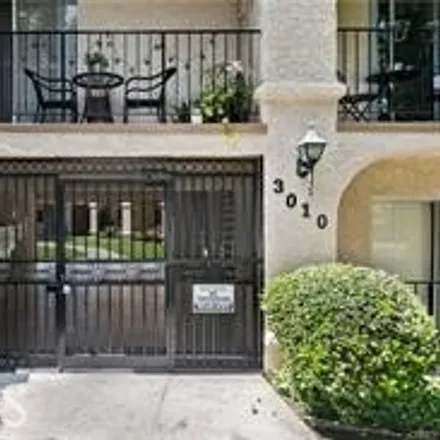 Buy this 1 bed condo on Christ Armenian Church in Montrose Avenue, Glendale