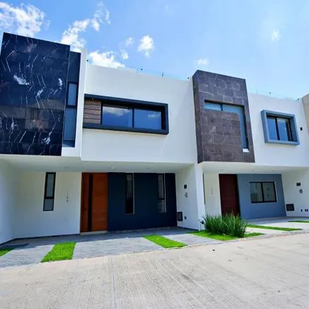 Buy this 3 bed house on Boulevard Valle Imperial 668 in Marcelino García Barragán, 45134 Nuevo México