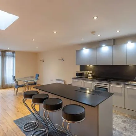 Rent this 2 bed apartment on Islington Gates in 4;6 Fleet Street, Park Central