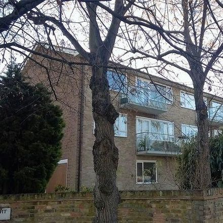 Rent this 2 bed apartment on Fair Oak Dental Surgery in Portsmouth Road, Esher
