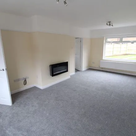 Rent this 3 bed apartment on Ringway in Ellesmere Port, CH66 3LE