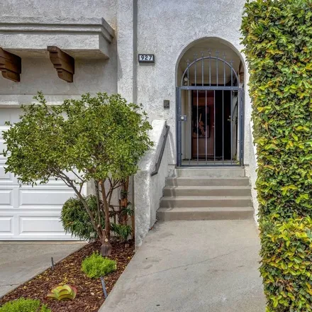 Image 3 - 927 North Beaudry Avenue, Los Angeles, CA 90012, USA - Townhouse for sale