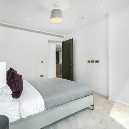 Image 9 - Carnation Way, Nine Elms, London, SW8 2FL, United Kingdom - Apartment for rent