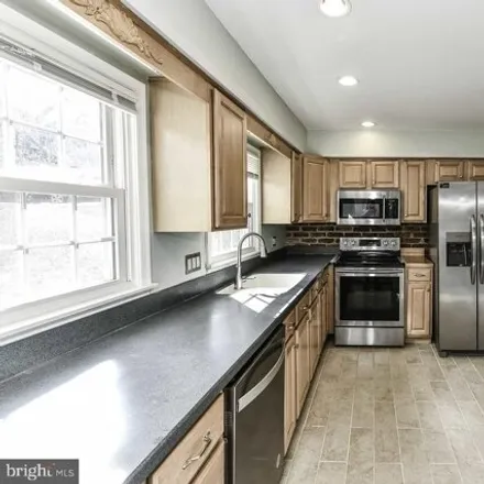Image 5 - 5960 Prince James Drive, West Springfield, Fairfax County, VA 22152, USA - Townhouse for rent