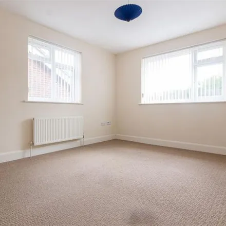 Rent this 2 bed apartment on Woodland Avenue in Hutton, CM13 1HW