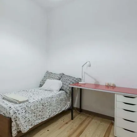 Rent this 6 bed room on Pastelaria Bélgica in Rua Filipe da Mata 1, 1600-021 Lisbon