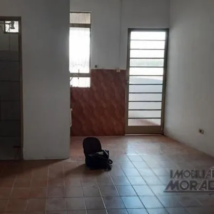 Rent this 1 bed house on Avenida Mandacaru in Jardim Ipiranga, Maringá - PR