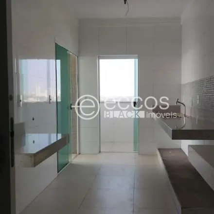 Buy this 3 bed apartment on Avenida Silvio Rugani in Tubalina, Uberlândia - MG