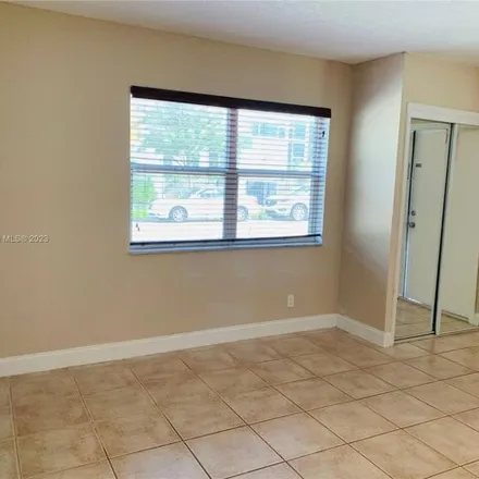 Image 6 - Victoria Park Animal Hospital, Northeast 6th Street, Fort Lauderdale, FL 33394, USA - Apartment for rent