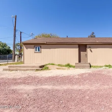 Buy this 2 bed house on 2514 N Castro Ave in Tucson, Arizona