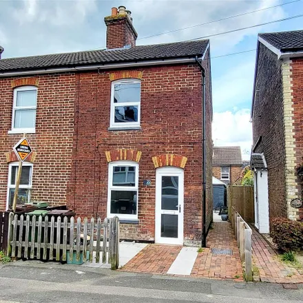 Rent this 2 bed house on Western Road in Southborough, TN4 0PZ