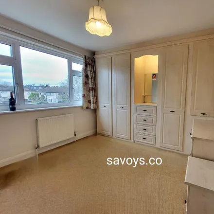 Rent this 2 bed apartment on Lynmouth Avenue in London, SM4 4RU