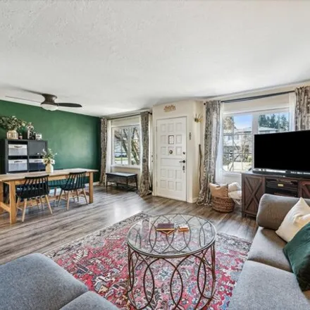 Image 7 - 8750 North Peninsular Avenue, Portland, OR 97217, USA - House for sale