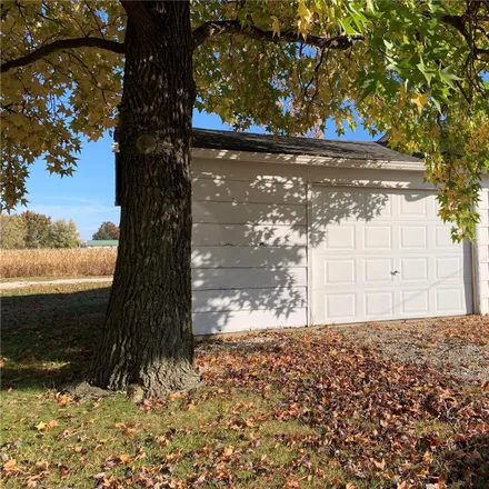 Image 3 - 701 Fayette County Rd 1, Ramsey, Fayette County, IL 62080, USA - House for sale