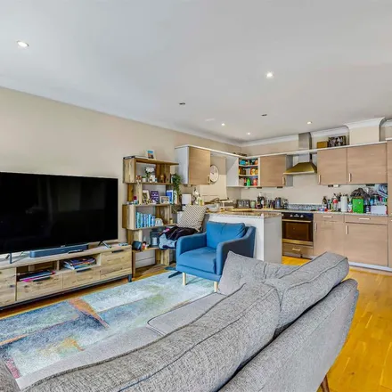 Rent this 2 bed apartment on 42 Lonsdale Road in London, SW13 9EB